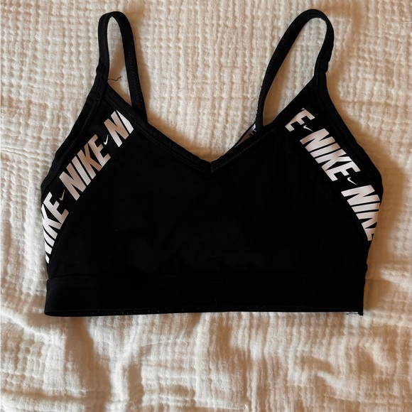 Nike Women's Black Sports Bra - Picture 1 of 1